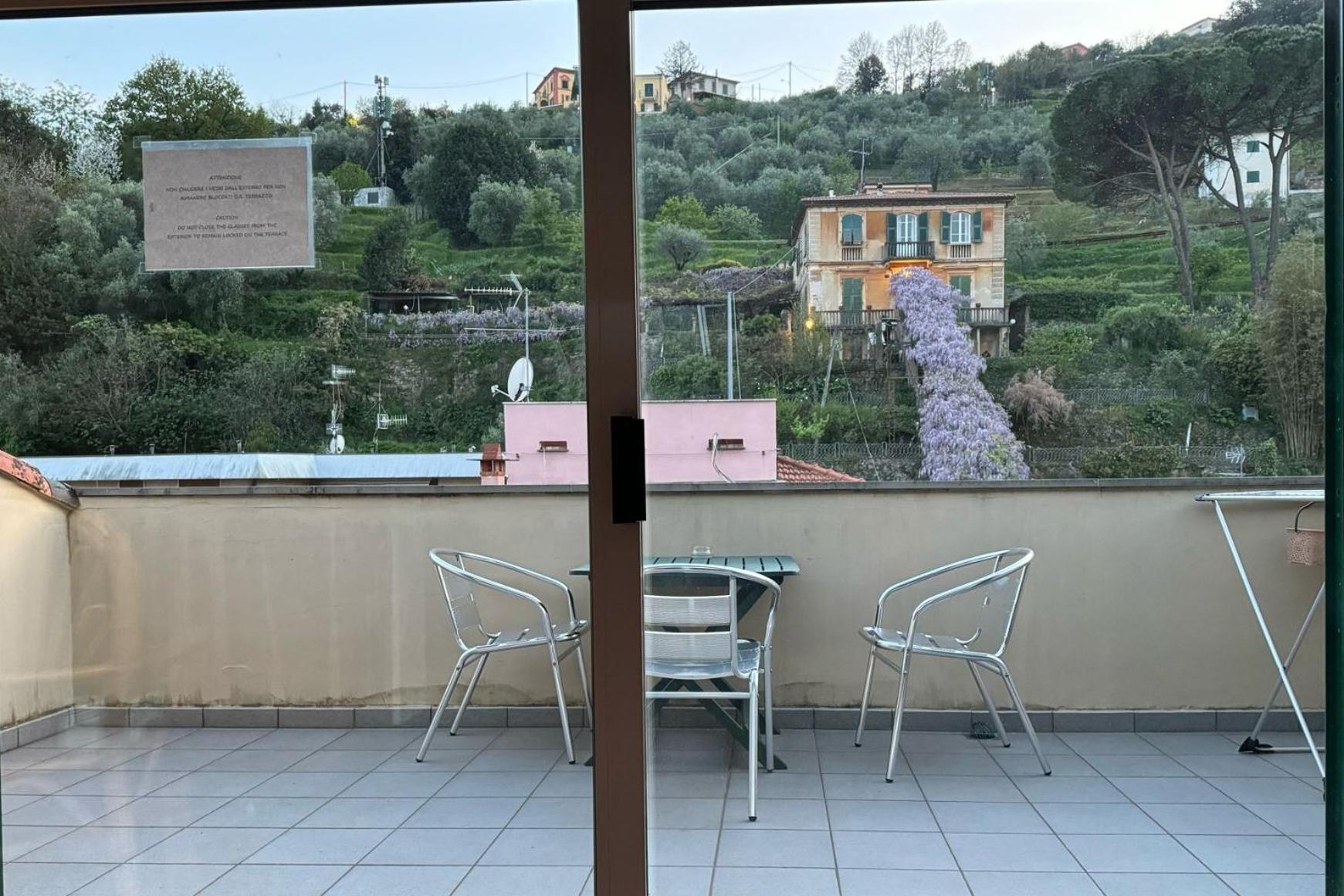 La Soffitta Di Maria Lägenhet La Spezia Exteriör bild